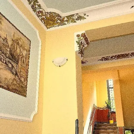 3r-fewo-bis-8-personen-zentral-t8 アパート