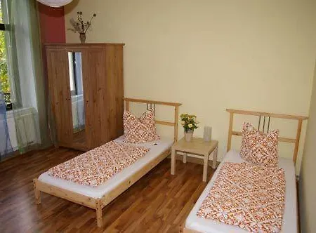 3r-fewo-bis-8-personen-zentral-t8 Apartment